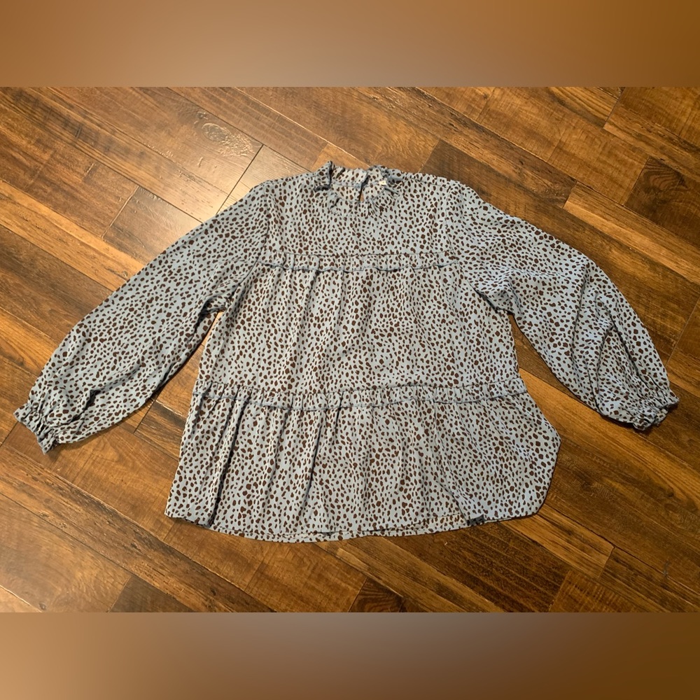 Women’s doted long sleeve blouse